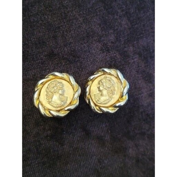 Rare Vintage Greek Goddess Cameo Coin Clip On Earrings Yellow Gold Tone - Picture 10 of 10